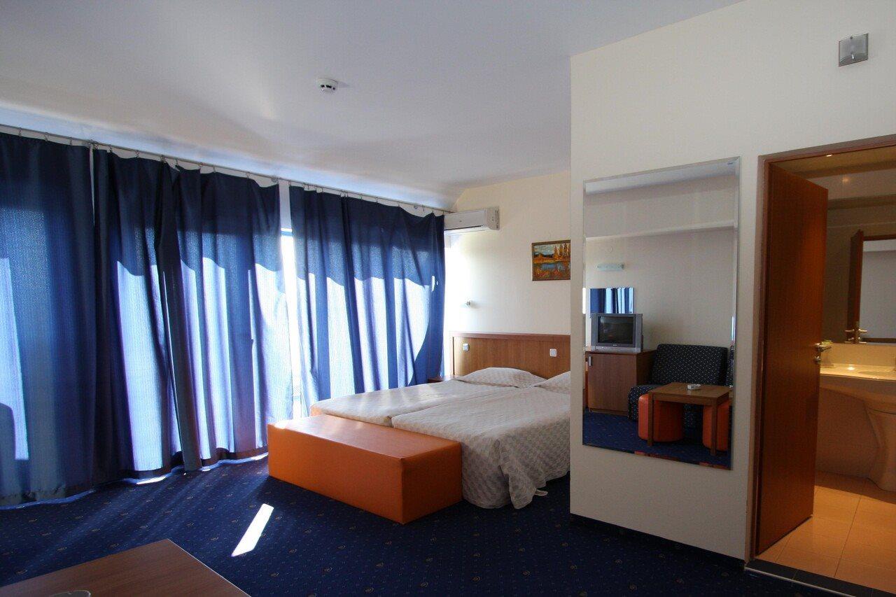 Aquamarine Hotel Солнечный берег Экстерьер фото