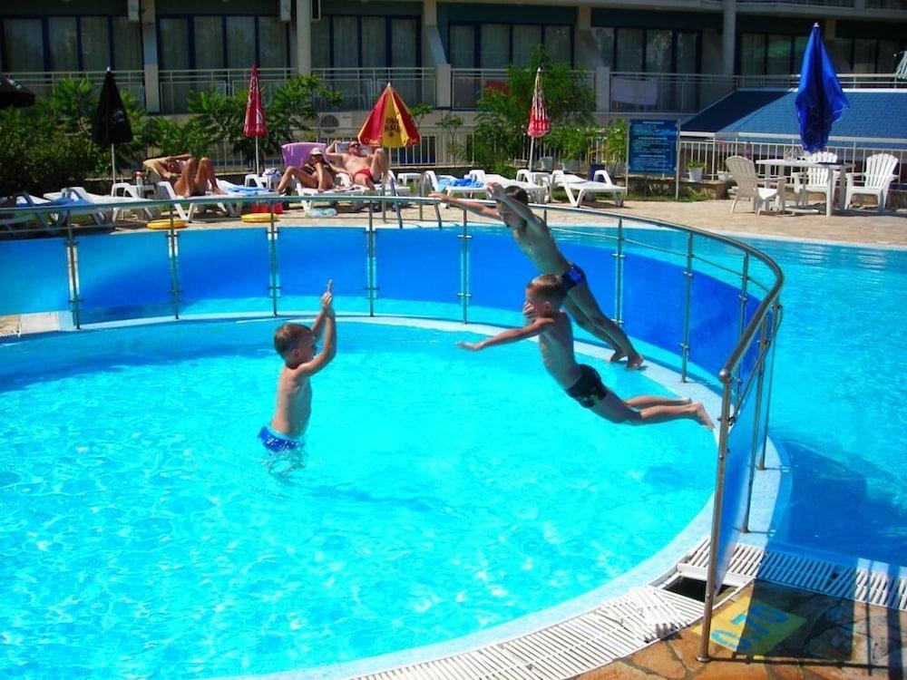 Aquamarine Hotel Солнечный берег Экстерьер фото